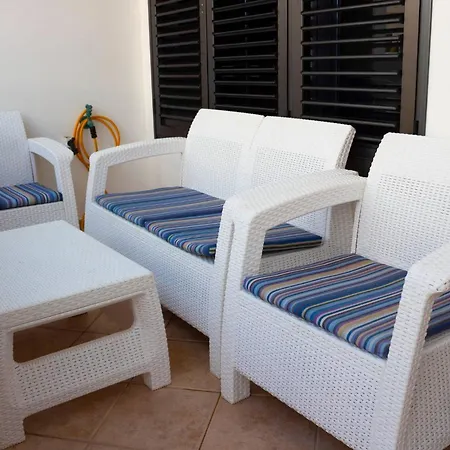 Casa Bianca Caleta De 度假居 法马拉