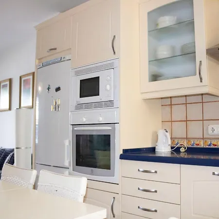 Casa Bianca Caleta De * 法马拉