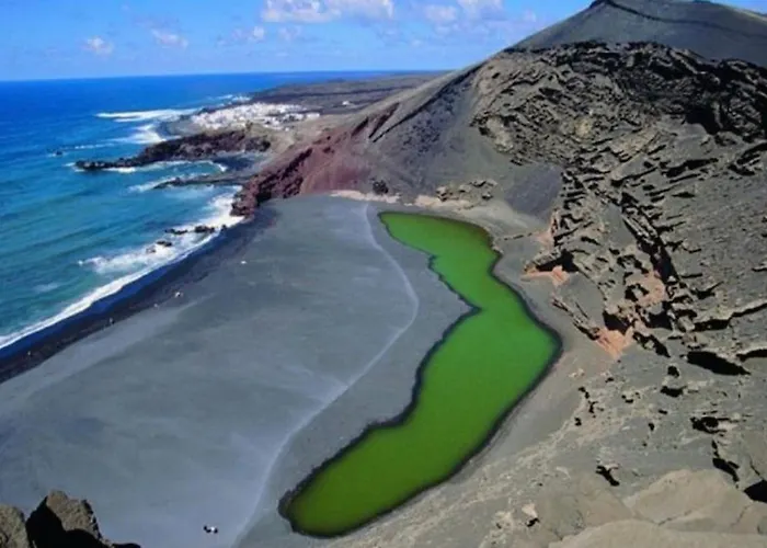 Casa Bianca Caleta De Ferienhaus *