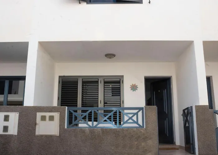 Casa Bianca Caleta De بيت للعطل