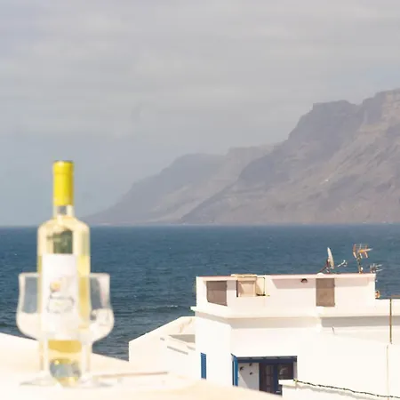 Casa Bianca Caleta De * Famara